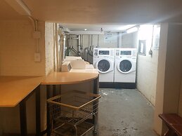 15 MINS TO TIME SQ AND WTC