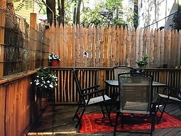 15 MINS TO TIME SQ AND WTC