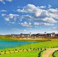 Queshan Lake Arcadia Intl Resort