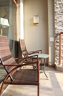 Queshan Lake Arcadia Intl Resort