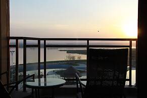 Queshan Lake Arcadia Intl Resort