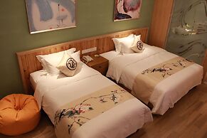 Queshan Lake Arcadia Intl Resort