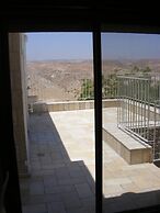 Nof Canaan
