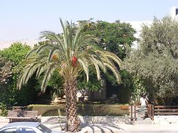 Nof Canaan