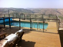 Nof Canaan