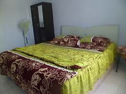 Villa Kota Bunga Azalea