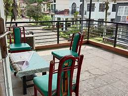 Villa Kota Bunga Azalea