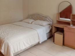 Villa Kota Bunga Azalea