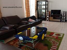 Villa Kota Bunga Azalea