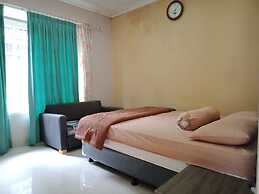 Villa Kota Bunga Azalea