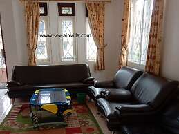 Villa Kota Bunga Azalea