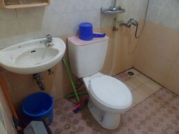 Villa Kota Bunga Azalea