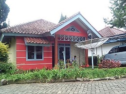 Villa Kota Bunga Cosmos