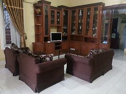 Villa Kota Bunga Cosmos