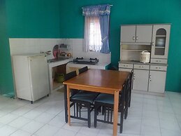 Villa Kota Bunga Matahari