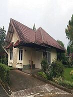 Villa Kota Bunga Protea