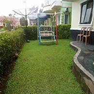 Villa Kota Bunga Protea