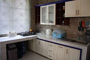 Villa Kota Bunga Sakura