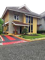 Villa Kota Bunga Semanggi