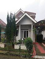 Villa Kota Bunga Seruni