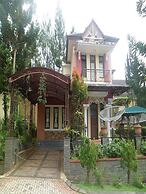 Villa Kota Bunga Teratai