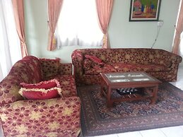 Villa Kota Bunga Tulip