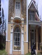 Villa Kota Bunga Tulip