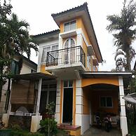 Villa Kota Bunga Tulip