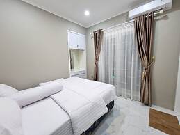 Villa Kota Bunga Anyelir