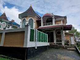 Villa Kota Bunga Allamanda