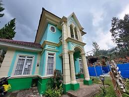 Villa Kota Bunga Allamanda