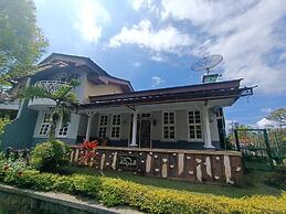 Villa Kota Bunga Allamanda