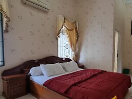 Villa Kota Bunga Allamanda