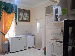 Villa Kota Bunga Allamanda