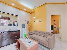 Villa Kota Bunga Camelia