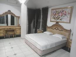 Villa Kota Bunga Camelia