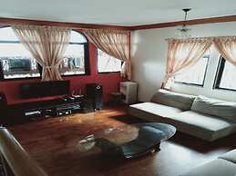 Villa Kota Bunga Vinca