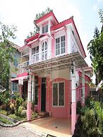 Villa Kota Bunga Dandelion