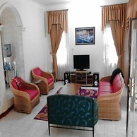 Villa Kota Bunga Dandelion