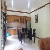 Villa Kota Bunga Dandelion