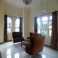 Villa Kota Bunga Dandelion