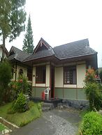 Villa Kota Bunga Dandelion