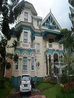 Villa Kota Bunga Dandelion