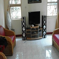 Villa Kota Bunga Dandelion