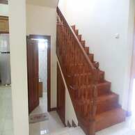 Villa Kota Bunga Dandelion