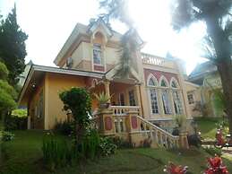 Villa Kota Bunga Lavender
