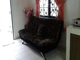 Villa Kota Bunga Dahlia