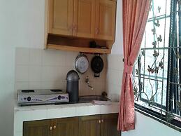 Villa Kota Bunga Dahlia