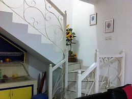 Villa Kota Bunga Dahlia