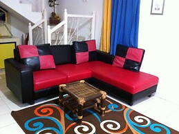 Villa Kota Bunga Dahlia